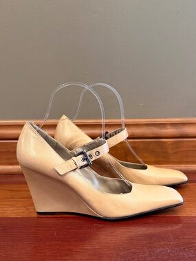 Nine West Vintage Golden Tan Wedge Heel, Square Toe, Size 7 1/2